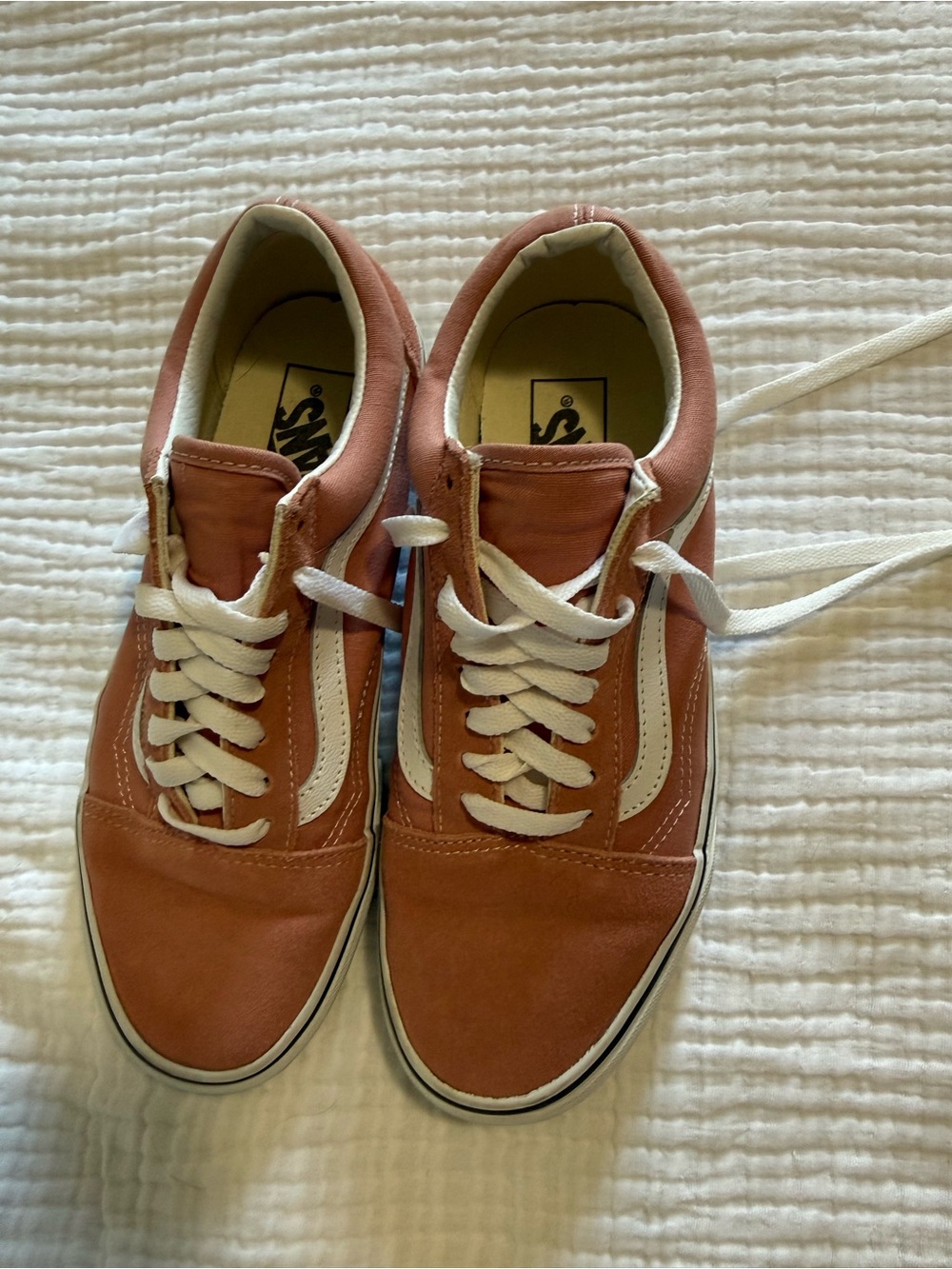 NEVER WORN Vans Old Skool Sneakers in Dusty Rose with White Stripe - Picture 2 of 7